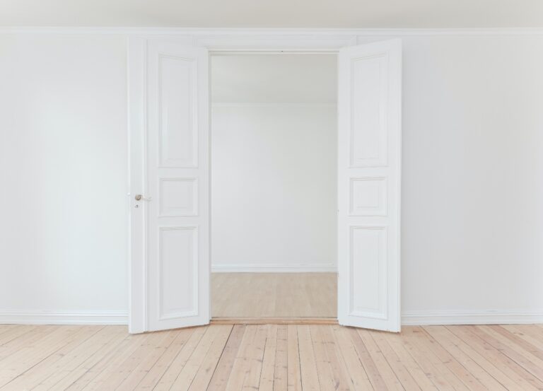 living a minimalist lifestyle