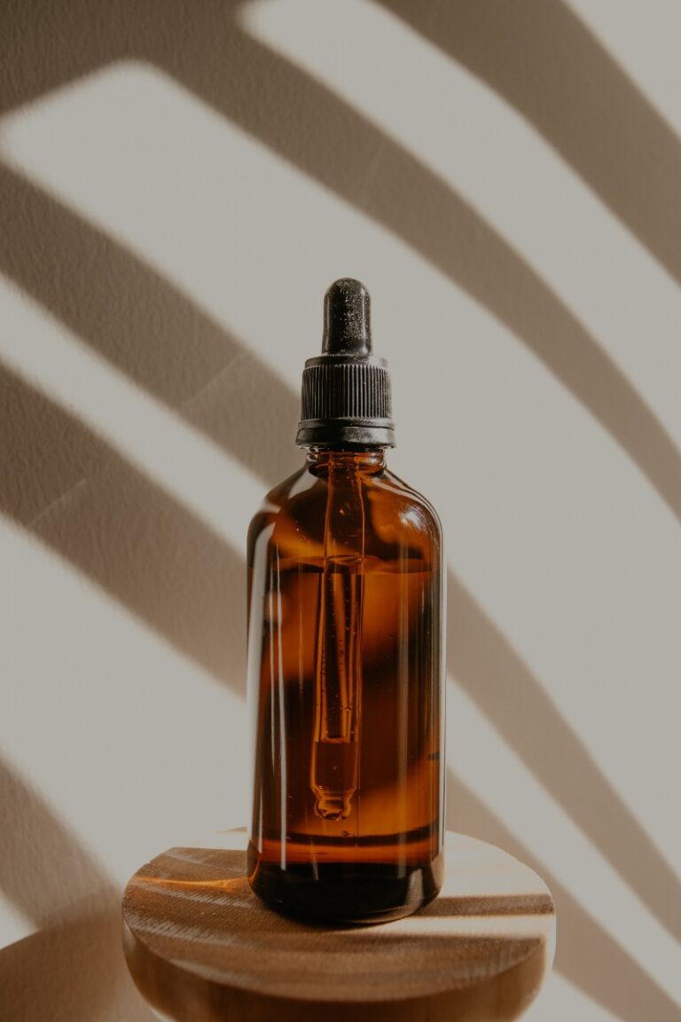 how to apply oil to hair