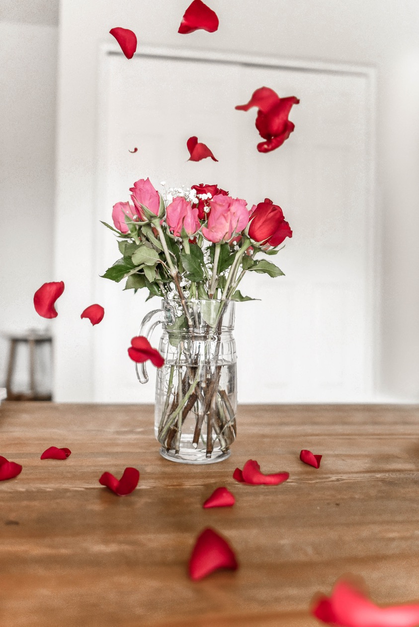 minimalist valentines day decor