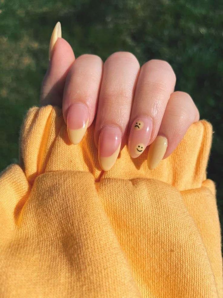 minimalist summer nail ideas