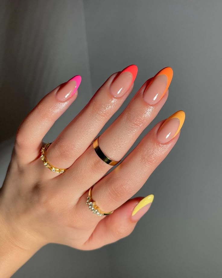 minimalist summer nails