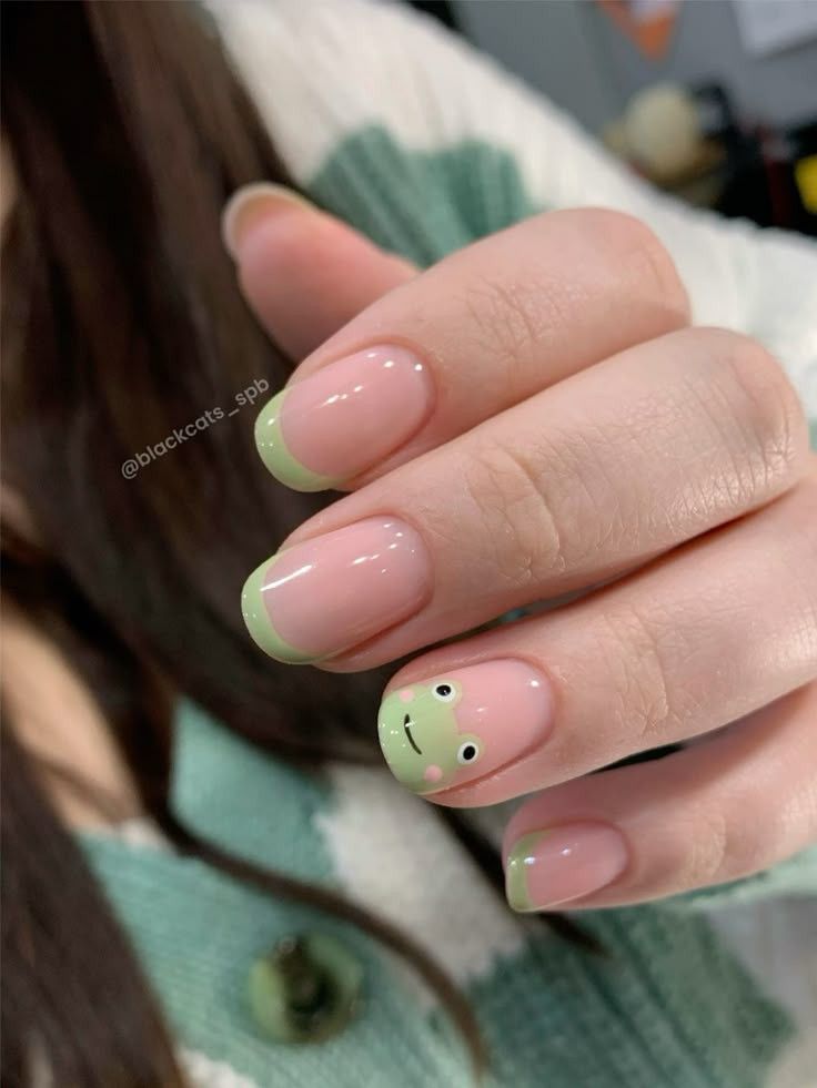 minimalist summer nails