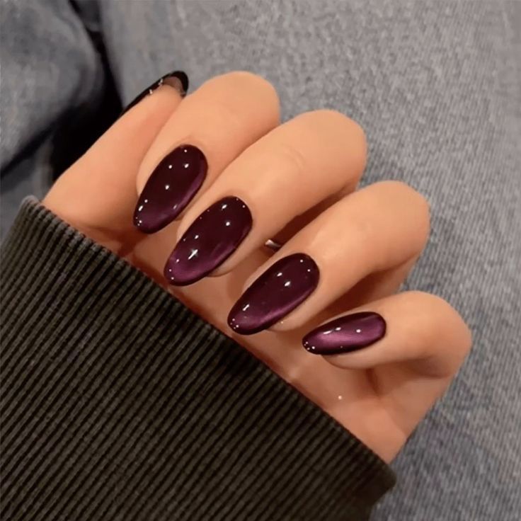 simple Valentine's Day nails